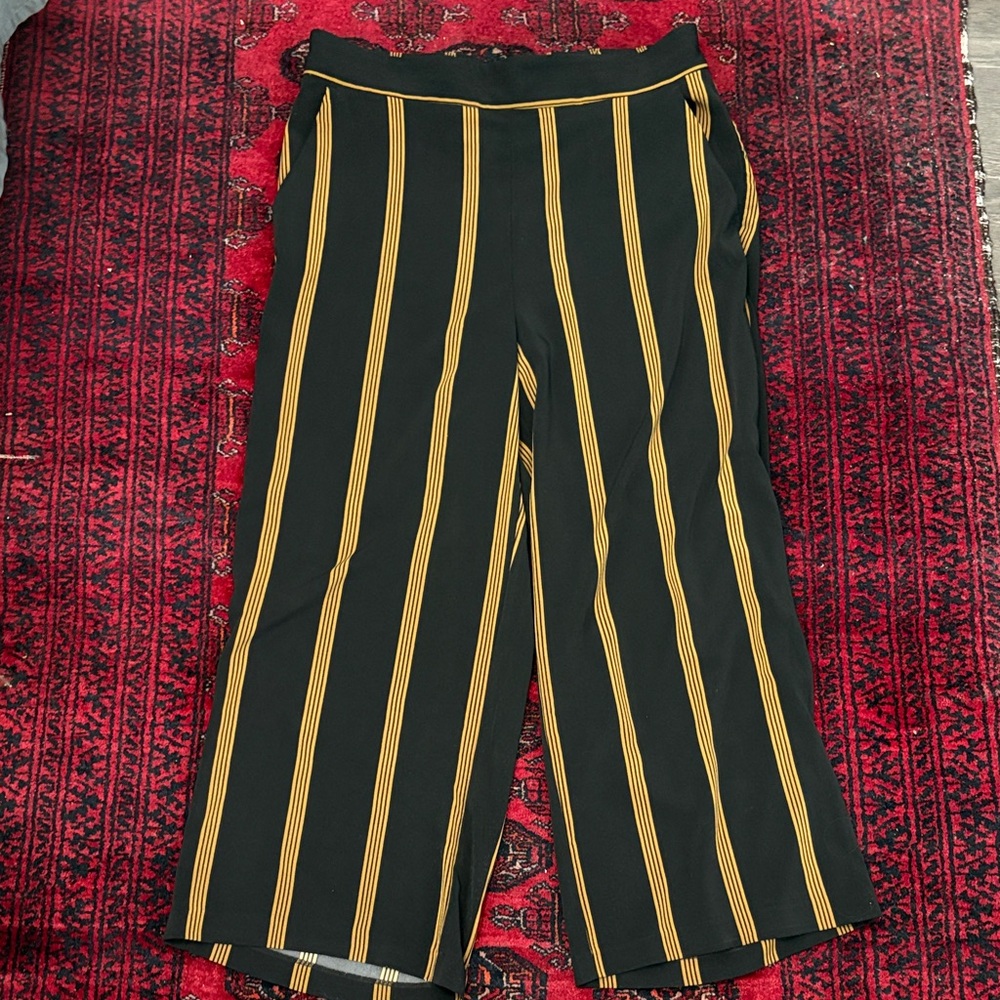 Dynamite Black and Gold Patterned Trousers, crop, size large